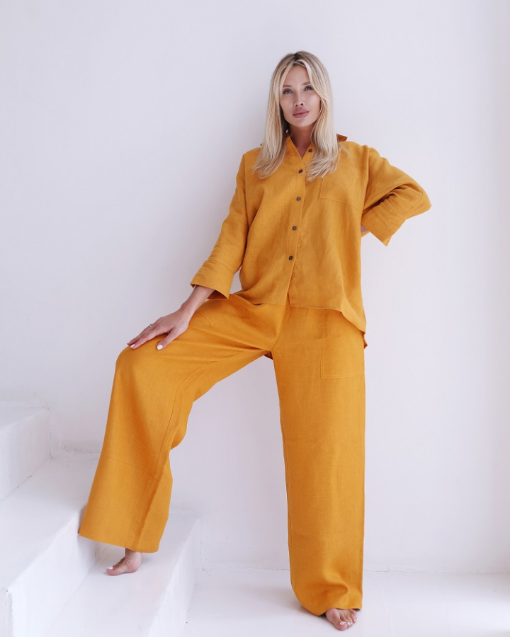  Костюм Mila mustard c широкими брюками 