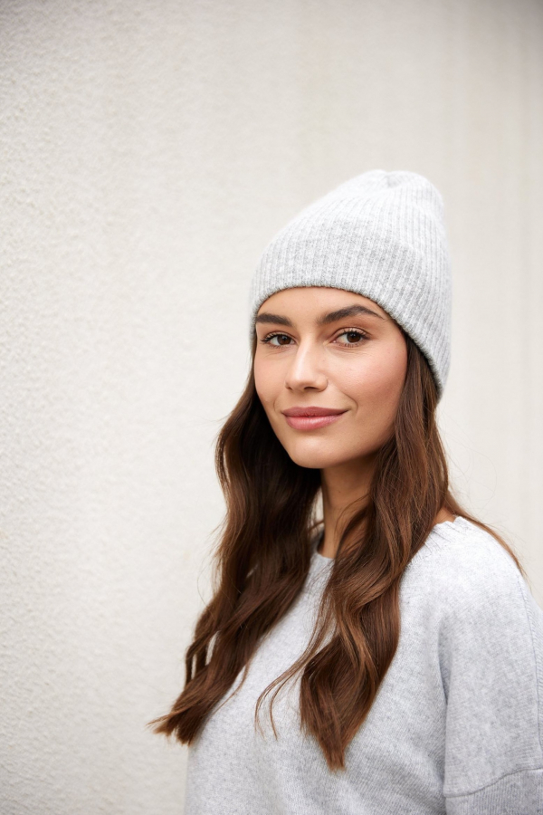 Шапка Eleanor light grey