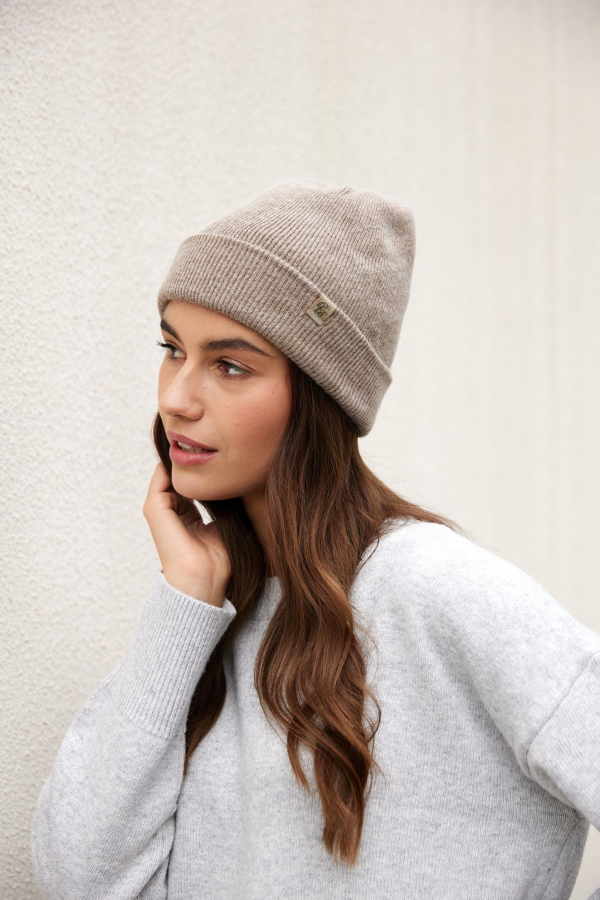 Шапка Jasmine beige